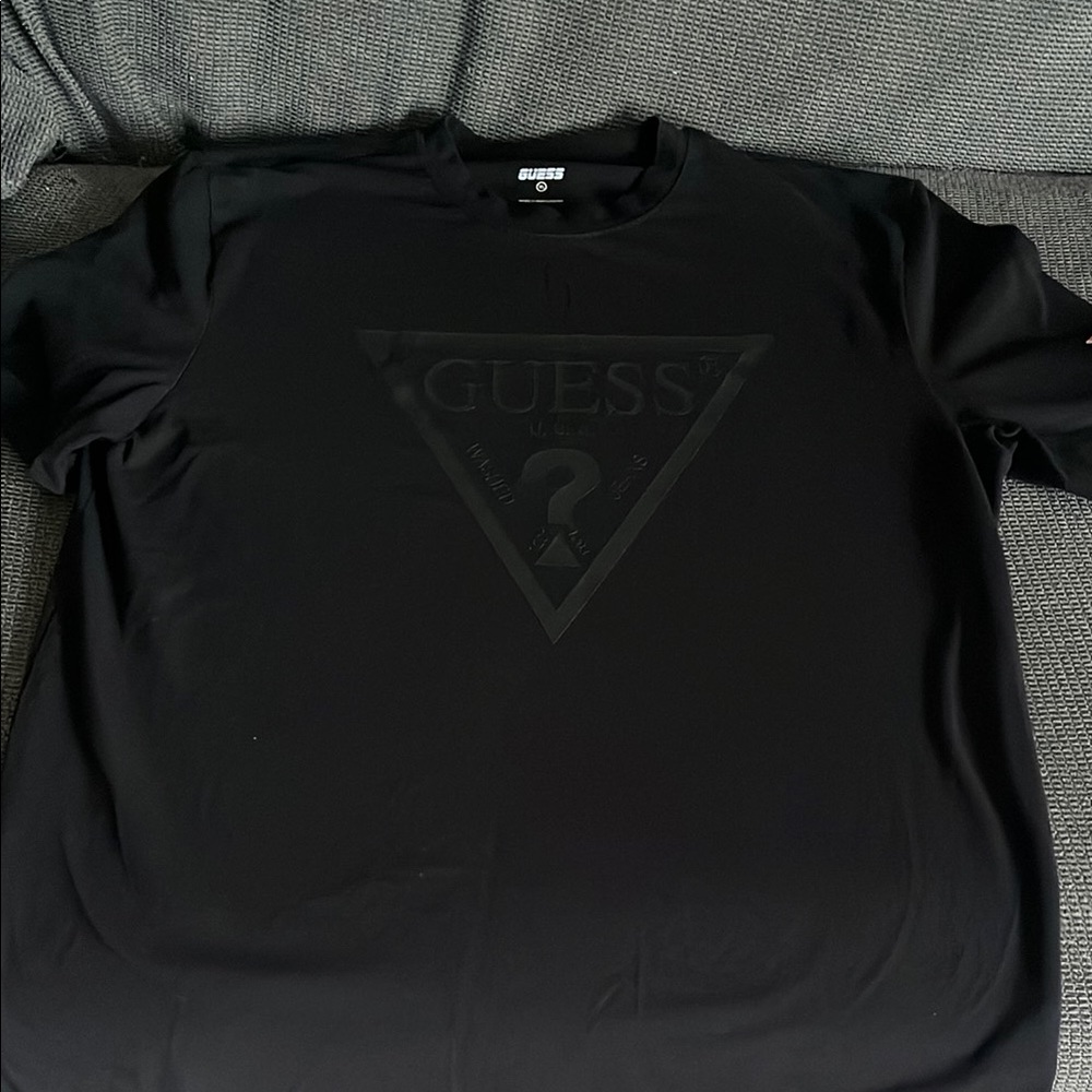 Guess Black Short Sleeve Tee with Geometric Design